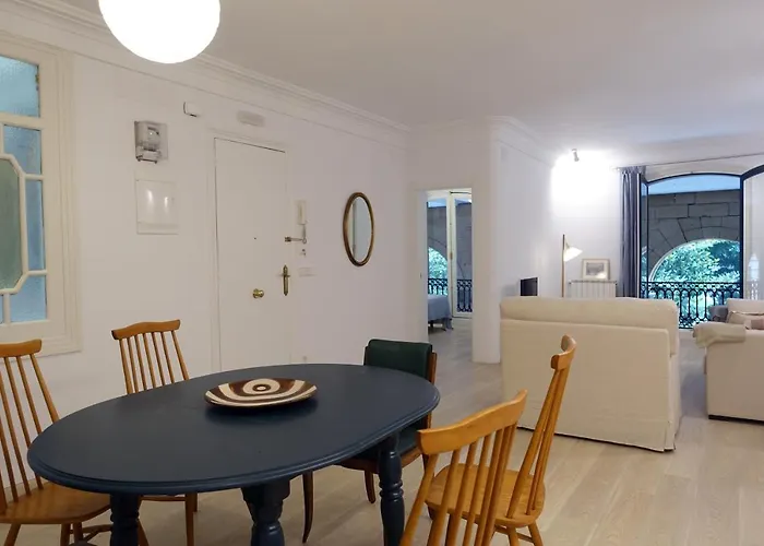 Arch. * 圣塞瓦斯蒂安